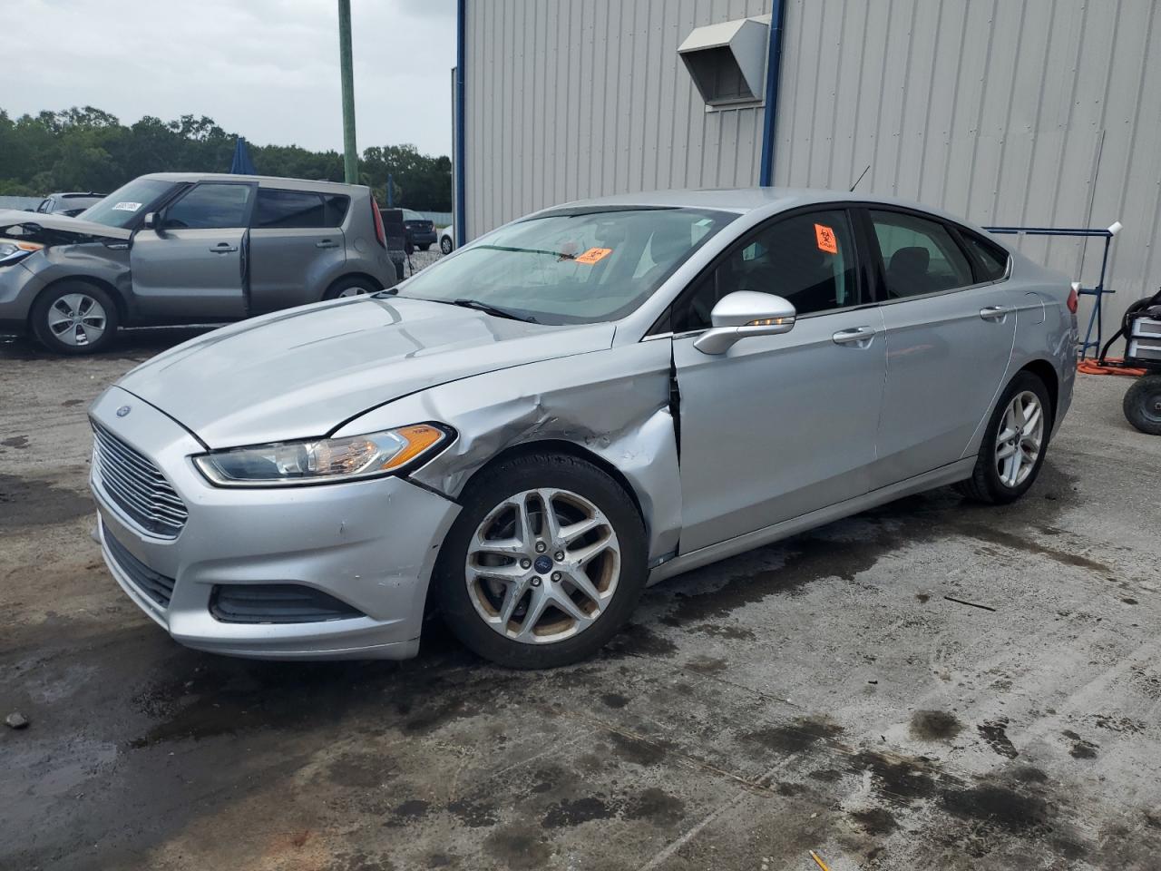 FORD FUSION SE