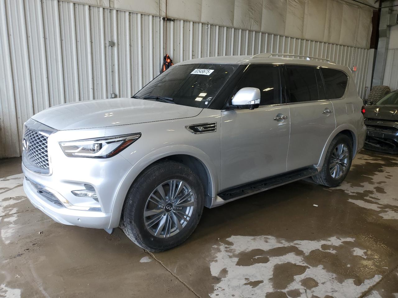 INFINITI QX80 LUXE