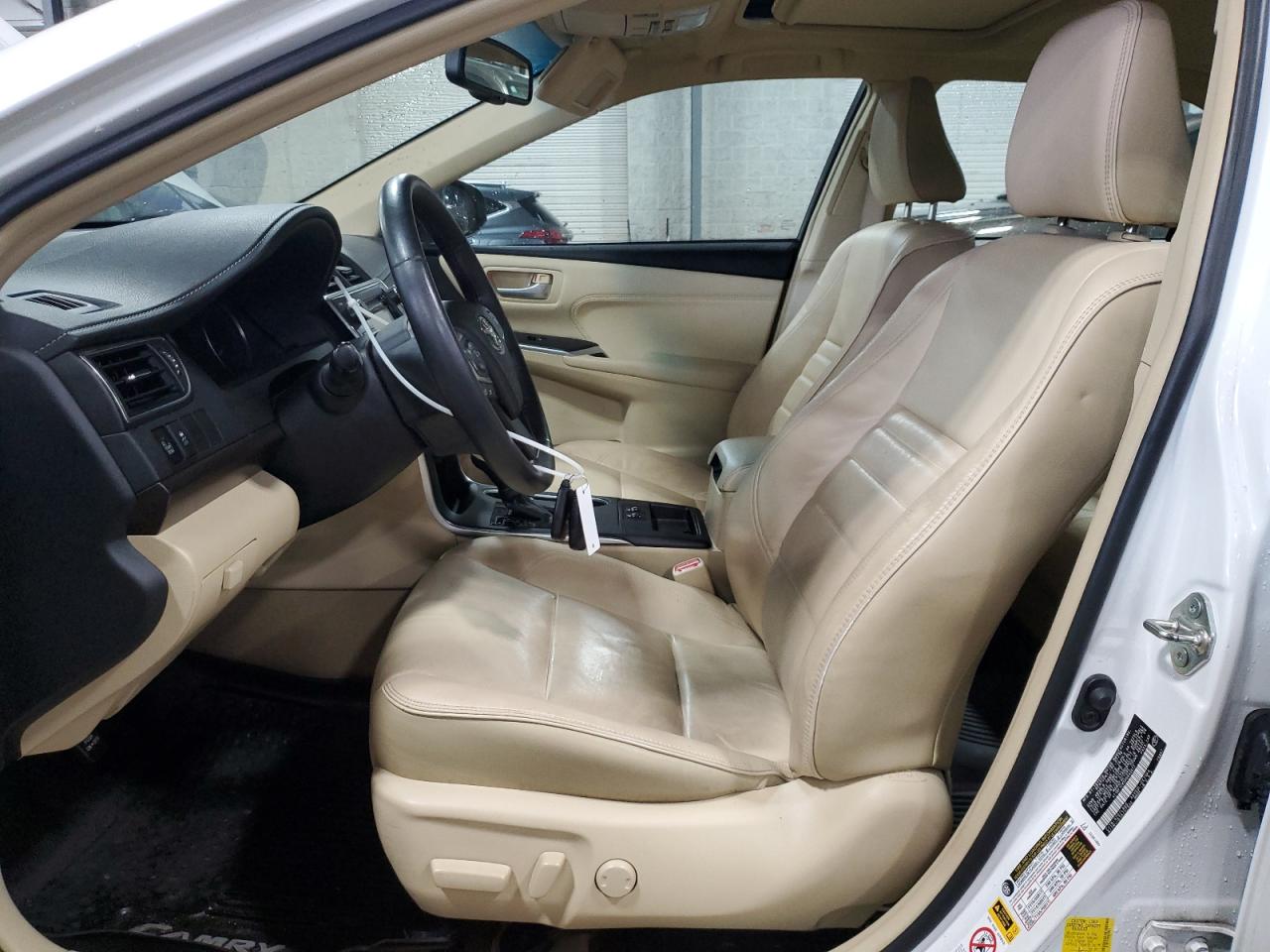 Toyota Camry le 2017