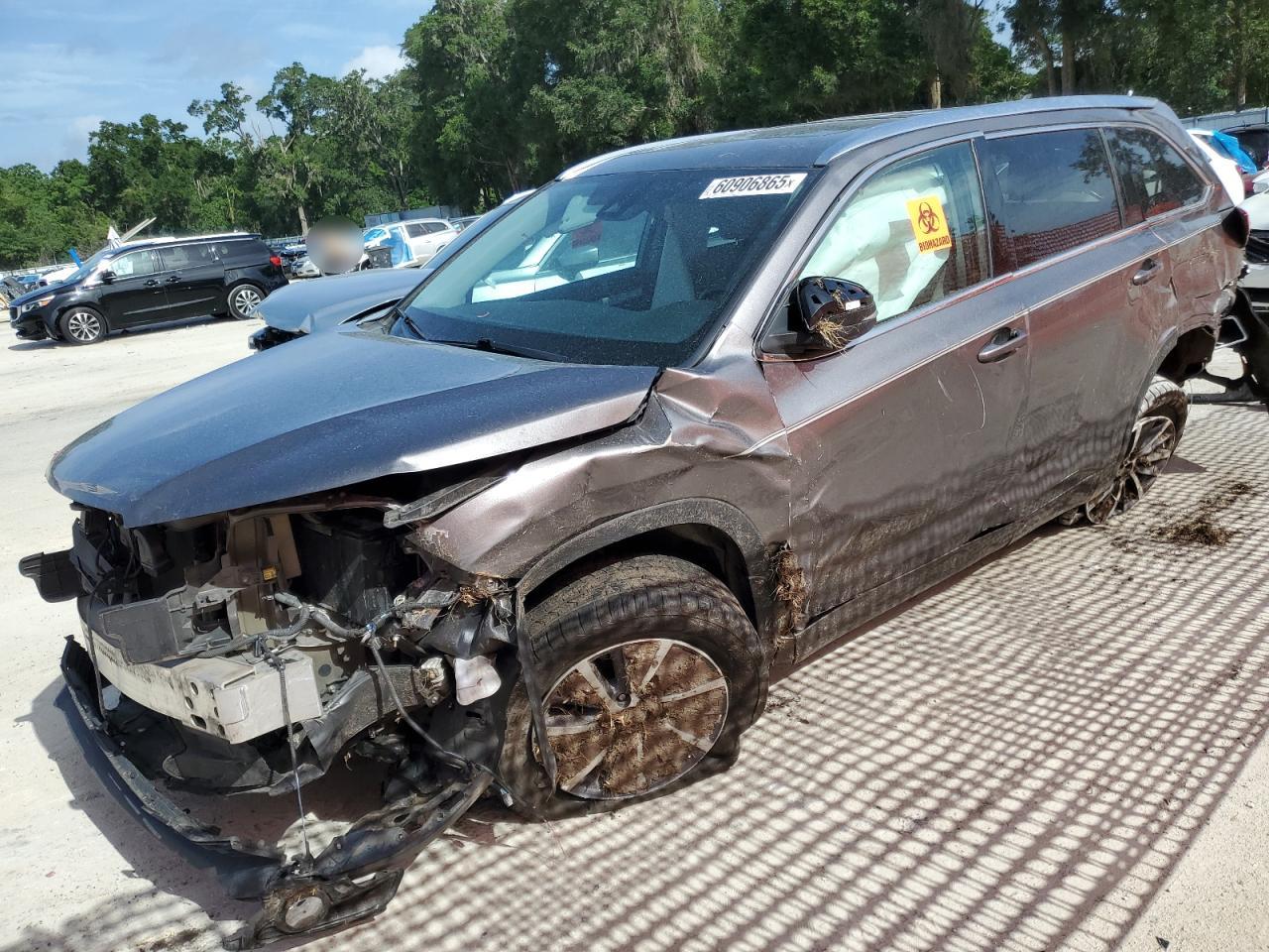 TOYOTA HIGHLANDER SE