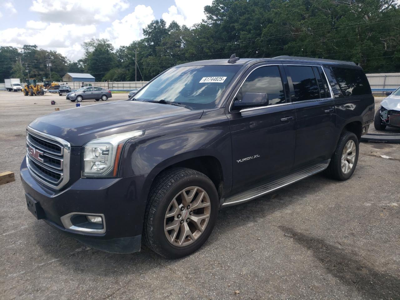 GMC YUKON C1500 SLT