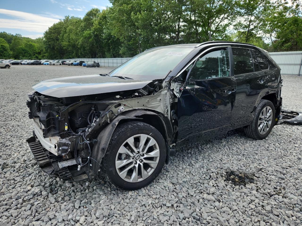 TOYOTA RAV4 XLE PREMIUM