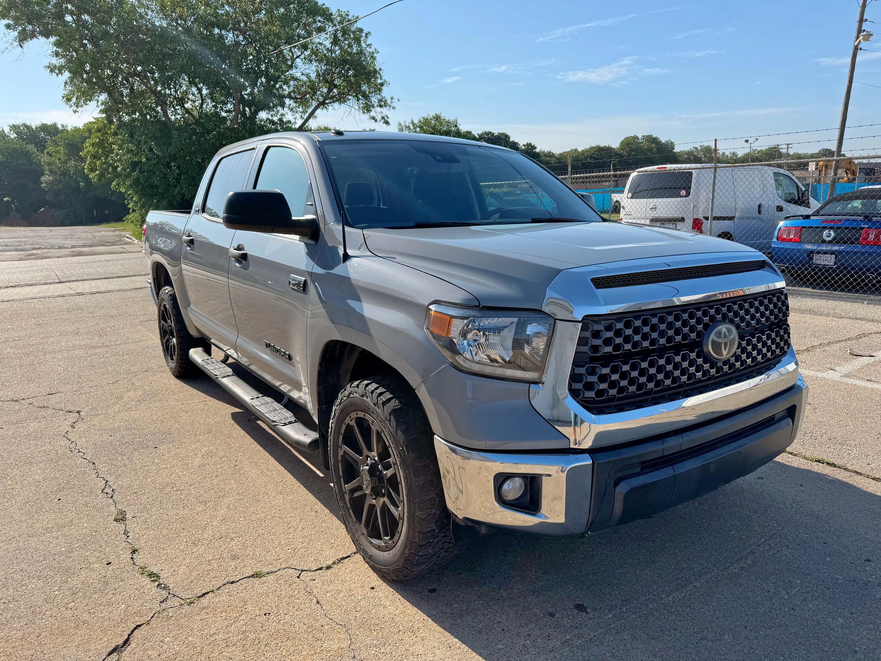 Vin: 5tfey5f13kx247647, lot: 62200975, toyota tundra crewmax sr5 2019 img_1