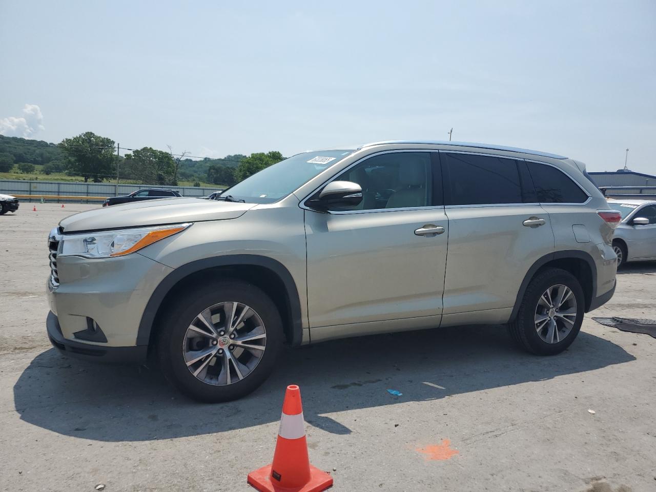 TOYOTA HIGHLANDER XLE