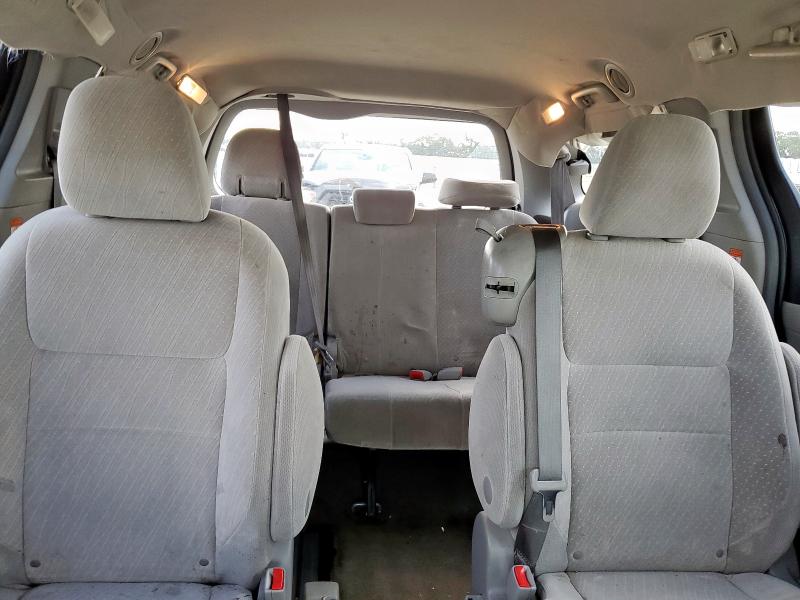 2017 TOYOTA SIENNA LE 5TDKZ3DC5HS861042