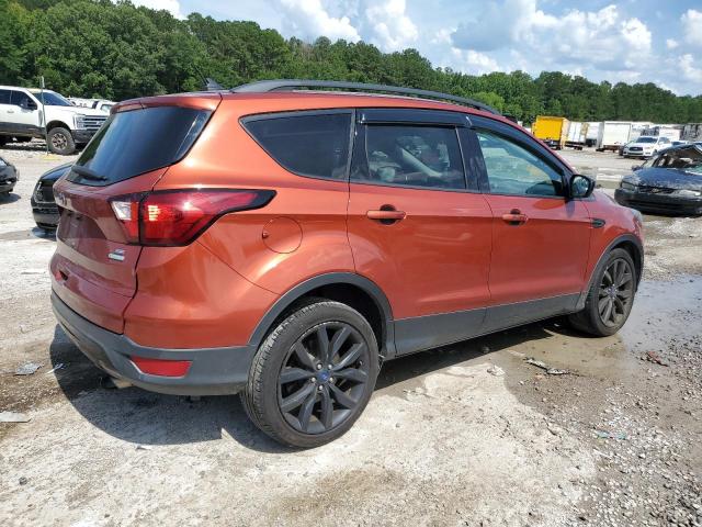 2019 FORD ESCAPE SE - 1FMCU0GD1KUB08743