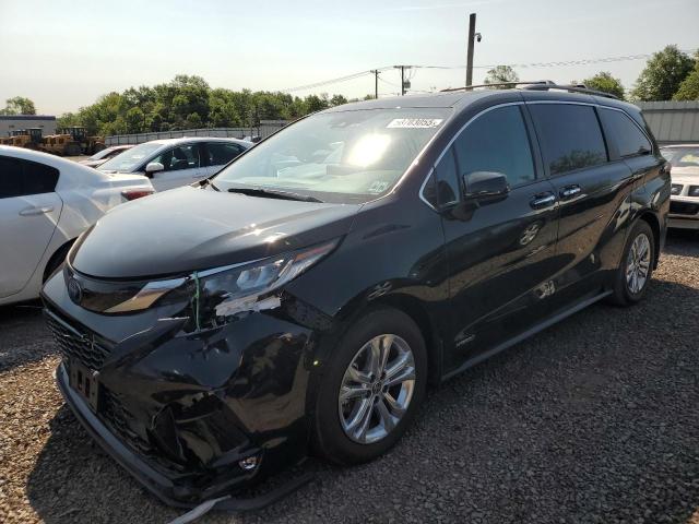 TOYOTA SIENNA XSE