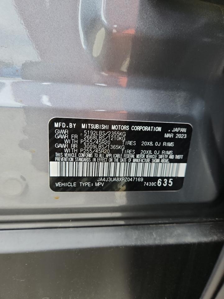 MITSUBISHI OUTLANDER SE