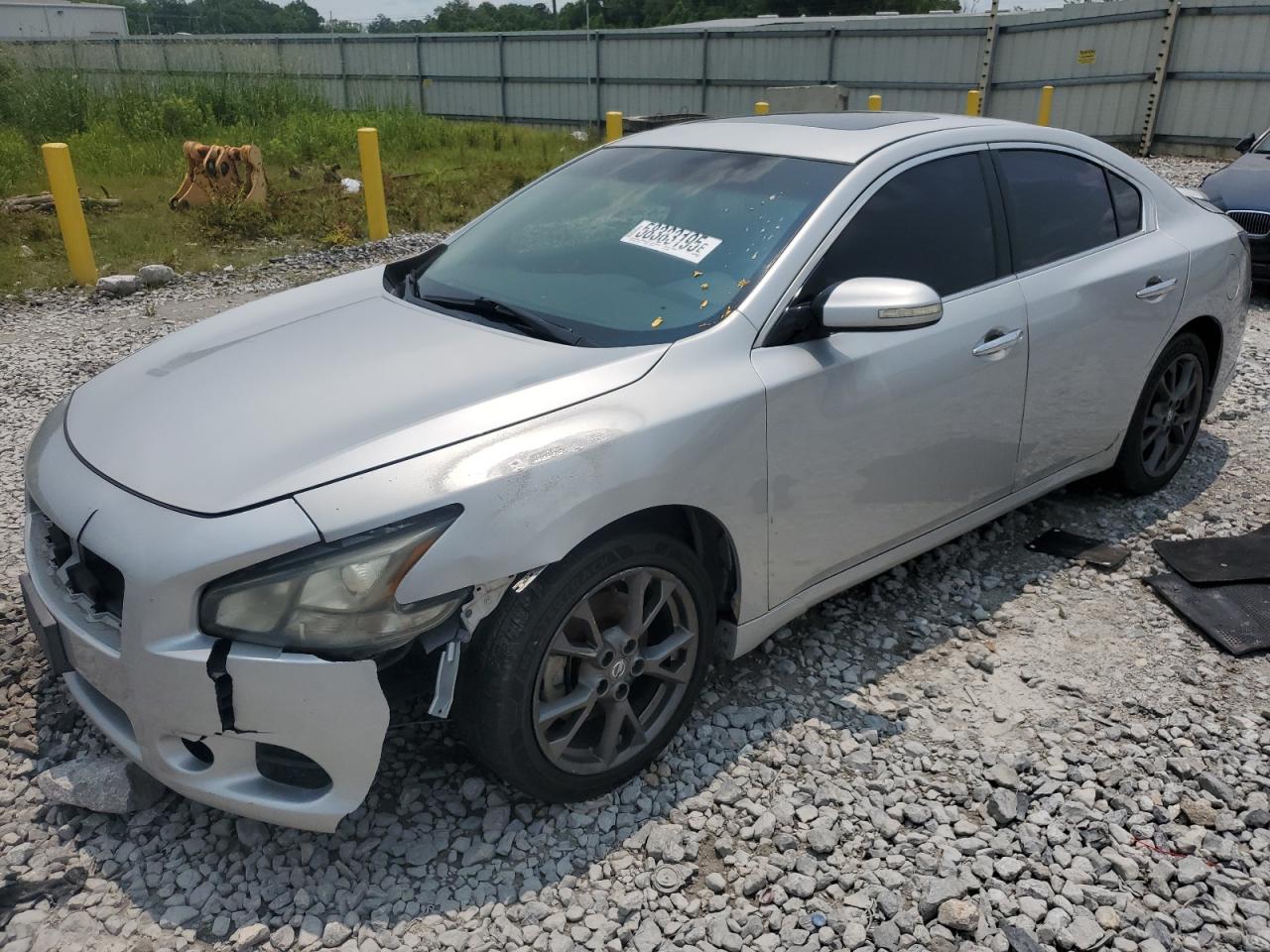 NISSAN MAXIMA S
