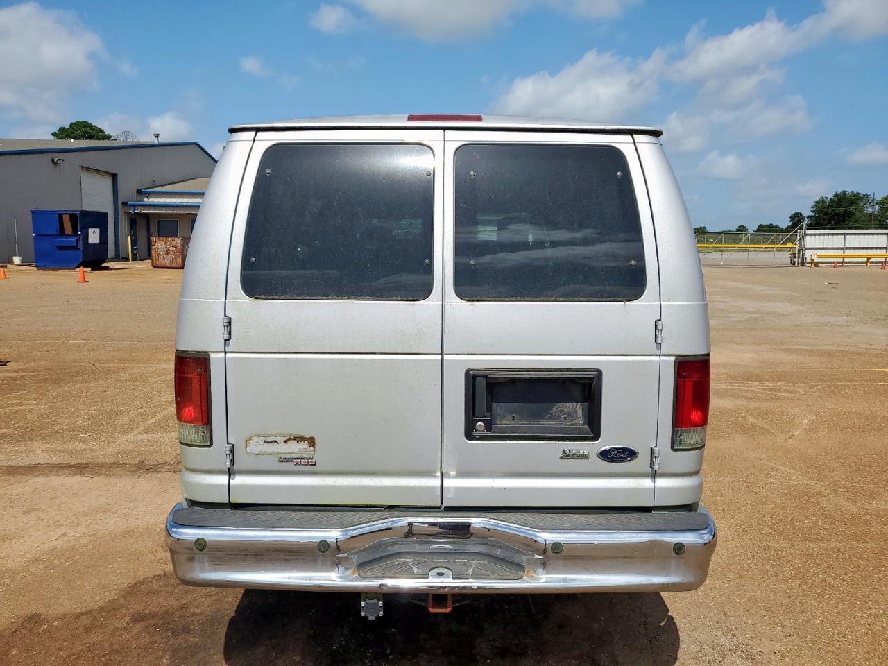 FORD ECONOLINE E350 SUPER DUTY WAGON
