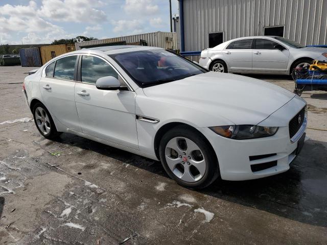 Vin: sajas4bn6hcp12233, lot: 60873415, jaguar xe 20174