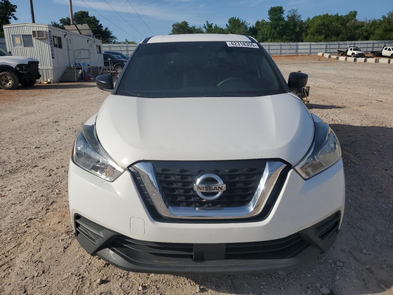 NISSAN KICKS S