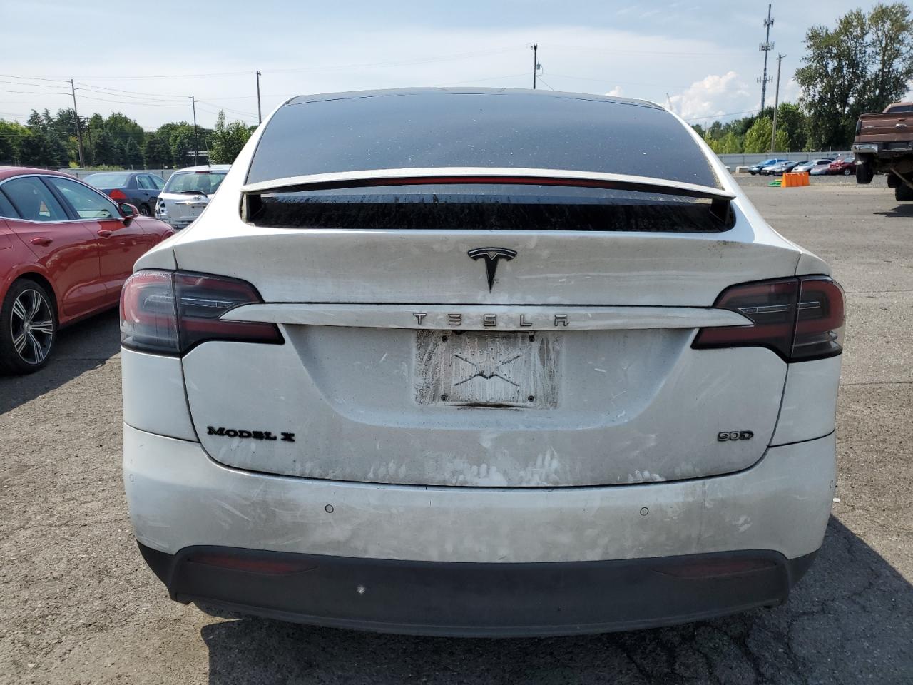 TESLA MODEL X