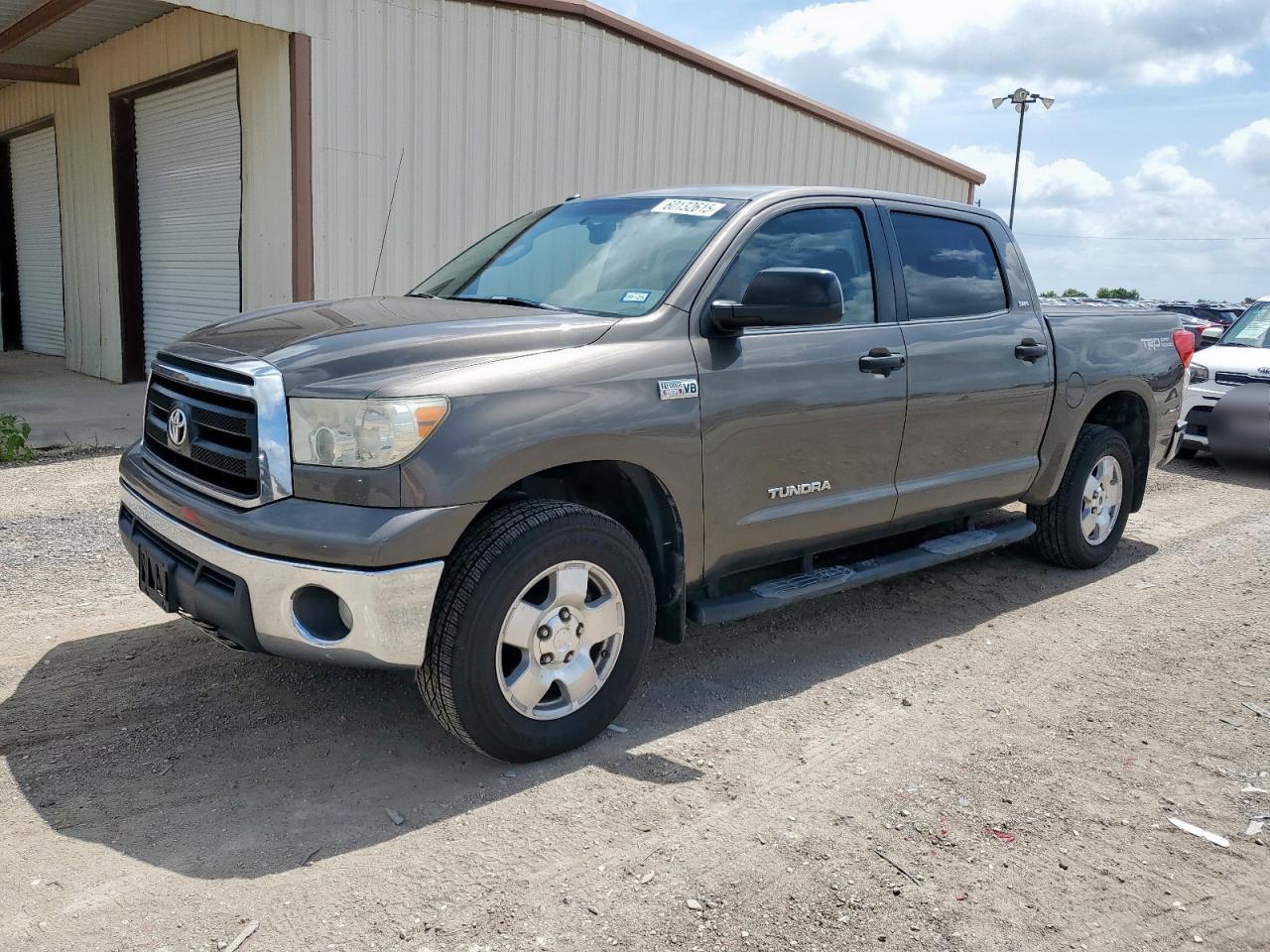 TOYOTA TUNDRA CREWMAX SR5