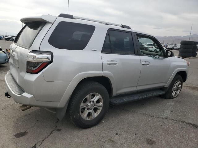 2019 TOYOTA 4RUNNER SR JTEBU5JR4K5625820