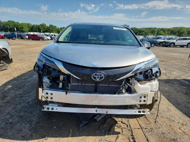 2025 TOYOTA SIENNA XLE 5TDYRKEC4SS242698