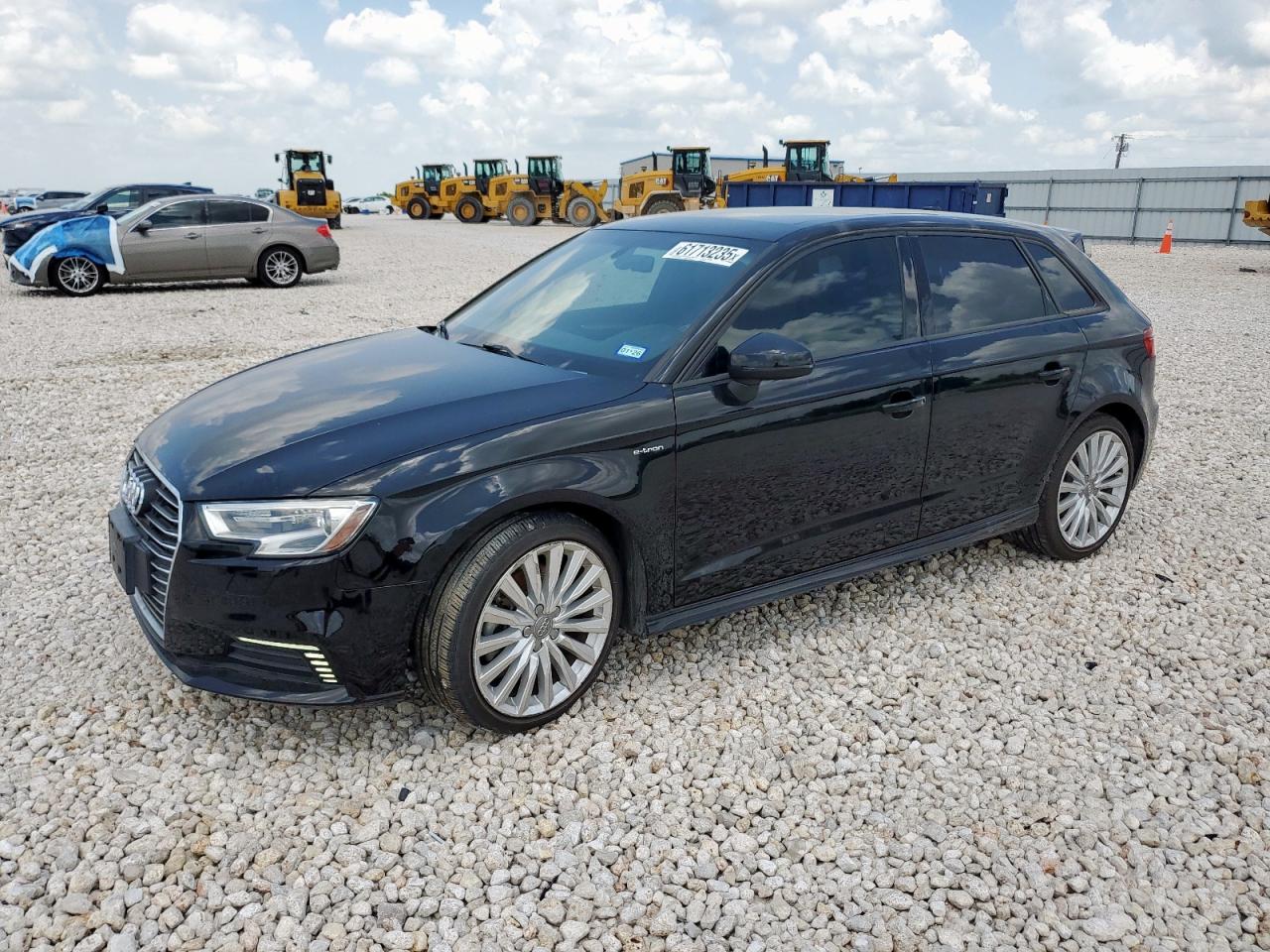 AUDI A3 E-TRON PREMIUM
