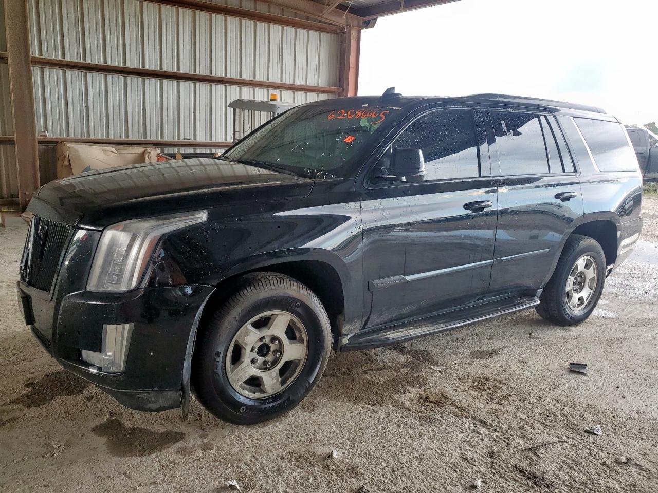 CADILLAC ESCALADE LUXURY