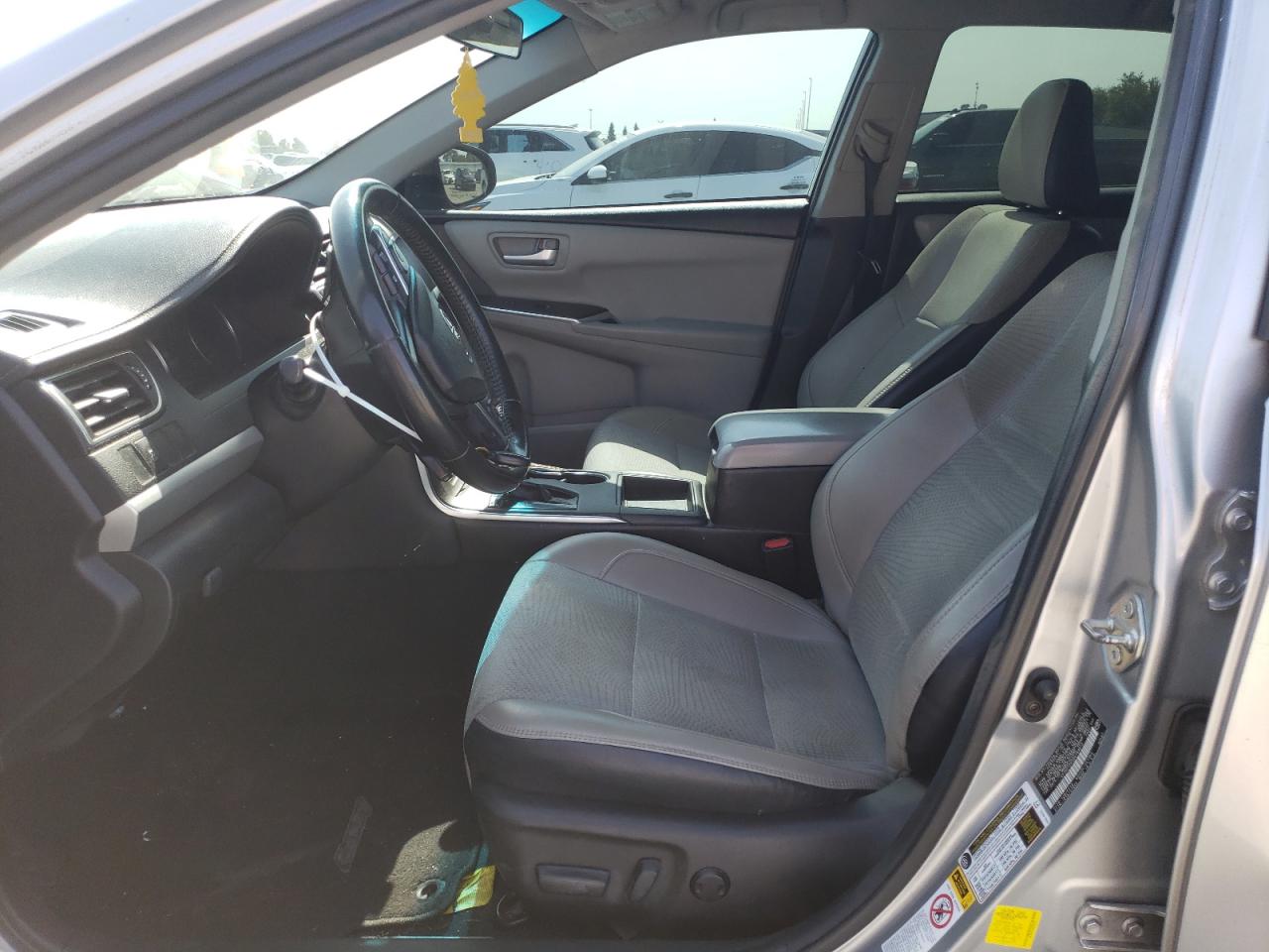 Toyota Camry le 2016