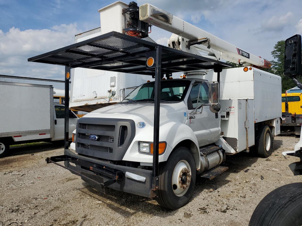 FORD F-750 SUPER DUTY