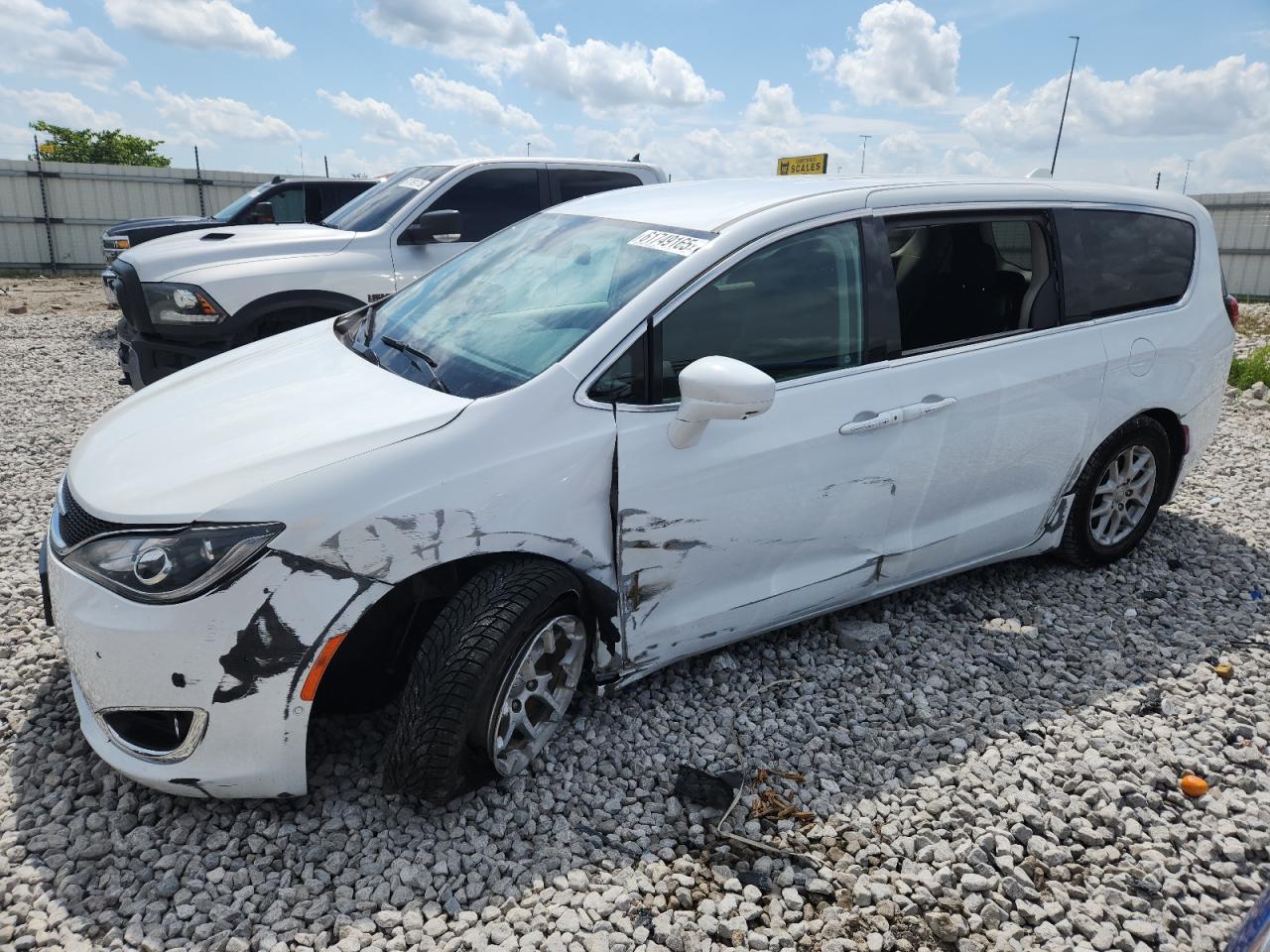CHRYSLER PACIFICA TOURING