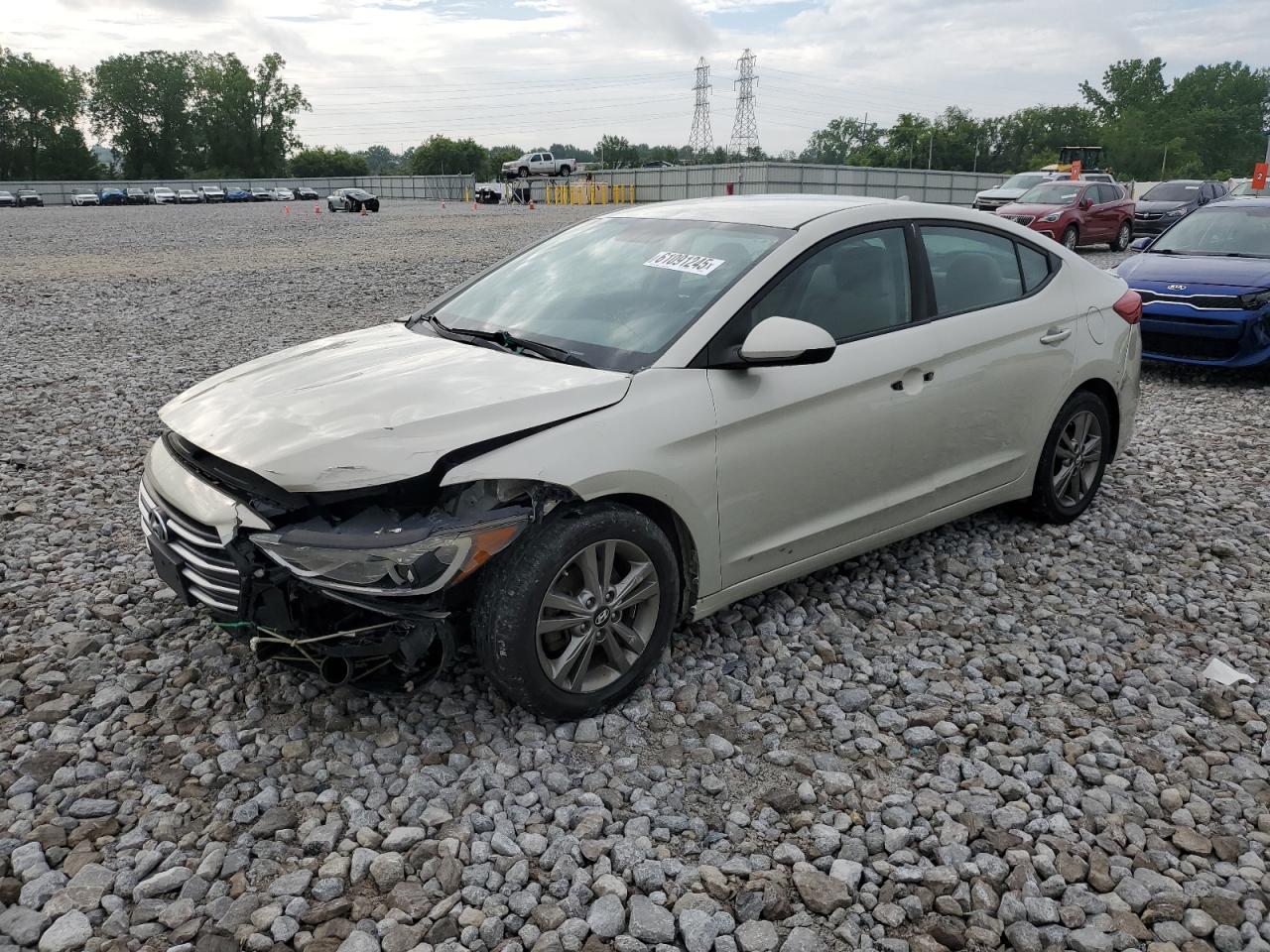 HYUNDAI ELANTRA SE
