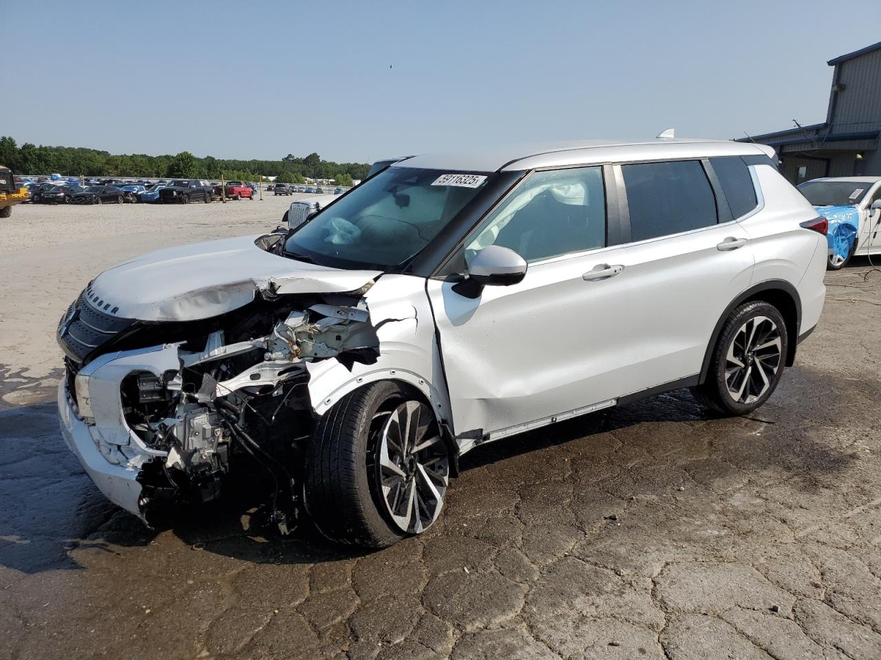 MITSUBISHI OUTLANDER SE