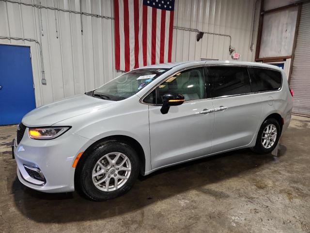 Vin: 2c4rc1bgxrr129669, lot: 59792325, chrysler pacifica touring l 2024 img_1