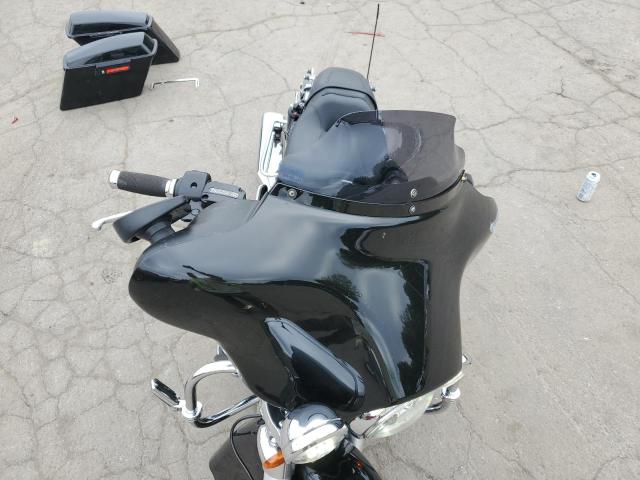2011 HARLEY-DAVIDSON FLHX 1HD1KBM10BB670067