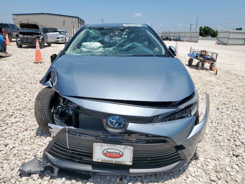 2025 TOYOTA COROLLA LE - JTDBCMFE9S3095184