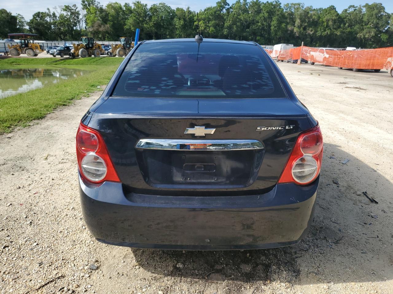 Chevrolet Sonic lt 2015