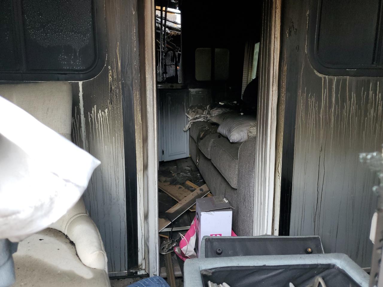 Lot #3209505104 2011 WILDWOOD TRAILER