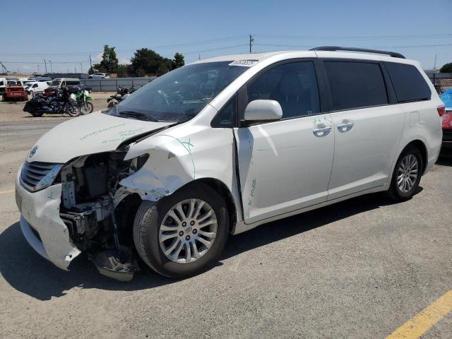 TOYOTA SIENNA XLE