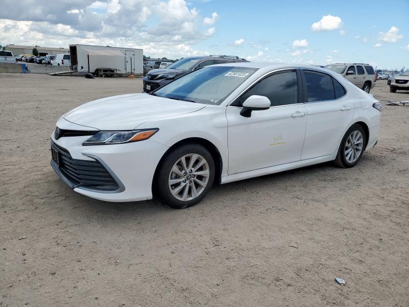 Vin: 4t1c11ak1ru235699, lot: 62961025, toyota camry le 2024 img_1