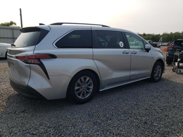 2022 TOYOTA SIENNA LE 5TDKSKFC4NS043681