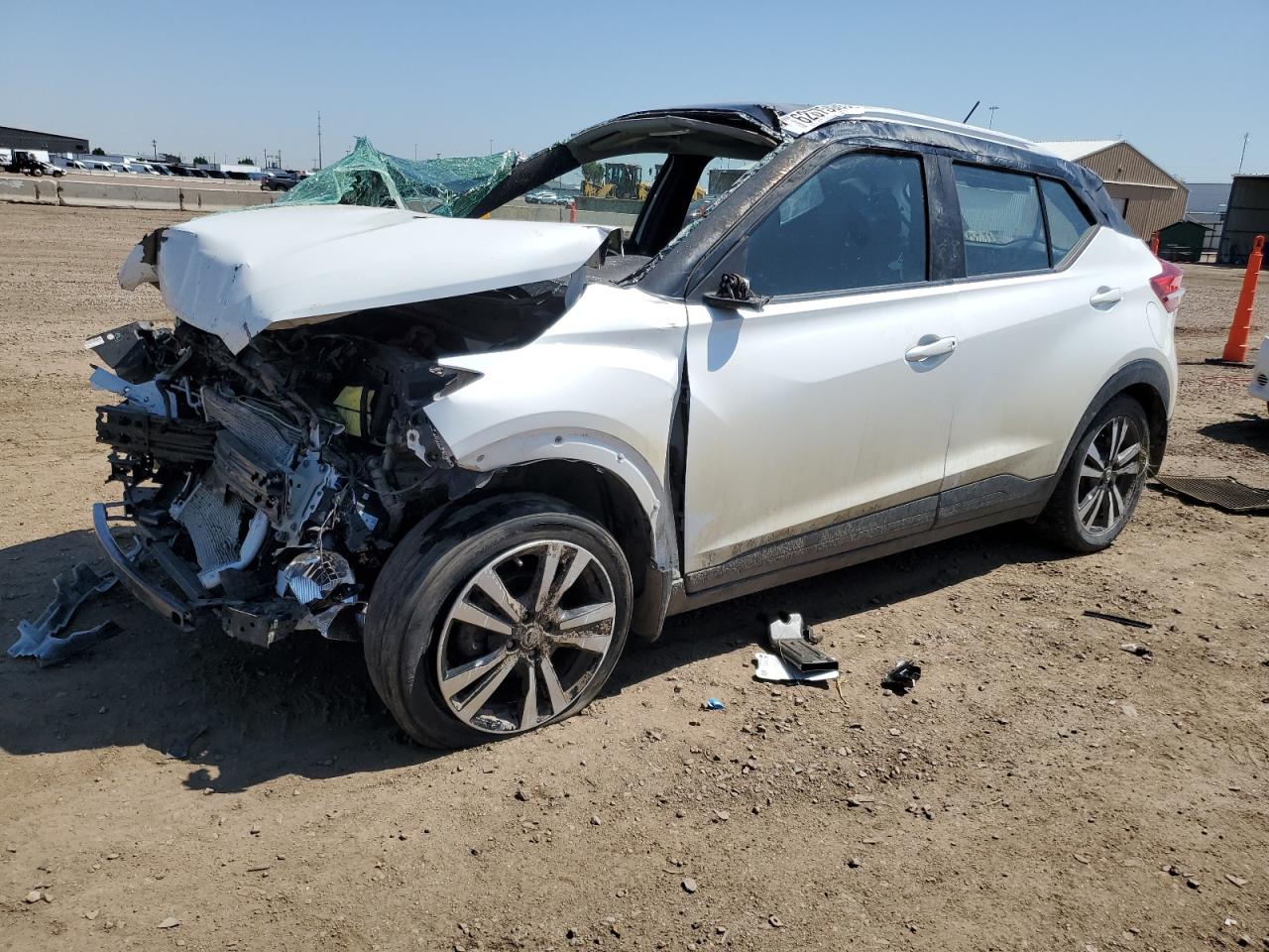 NISSAN KICKS S