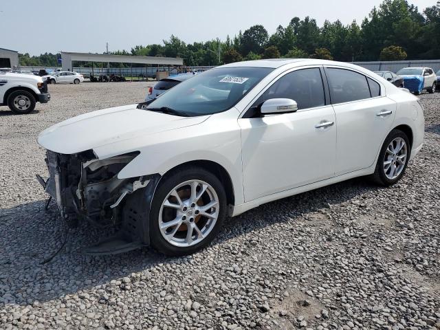NISSAN MAXIMA