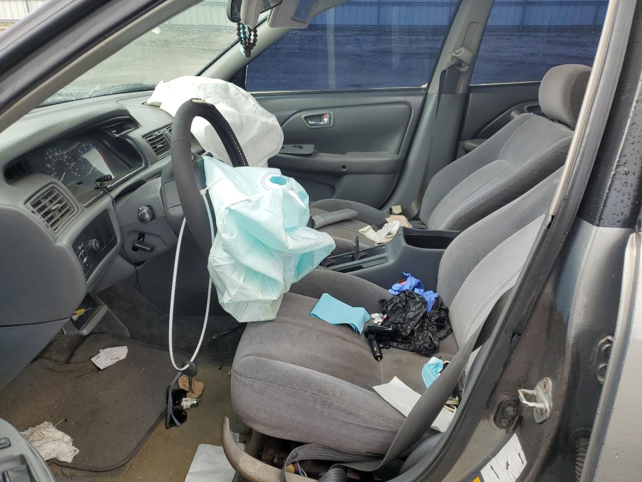 Lot #3197971456 2001 TOYOTA CAMRY LE