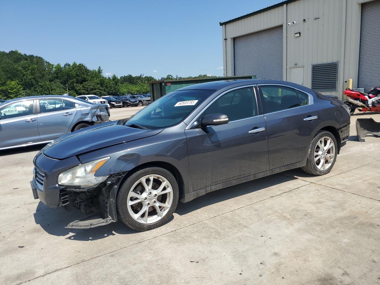NISSAN MAXIMA S