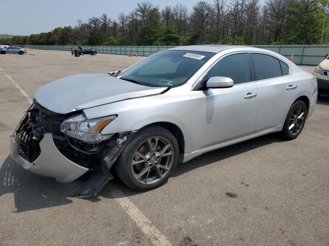 NISSAN MAXIMA S