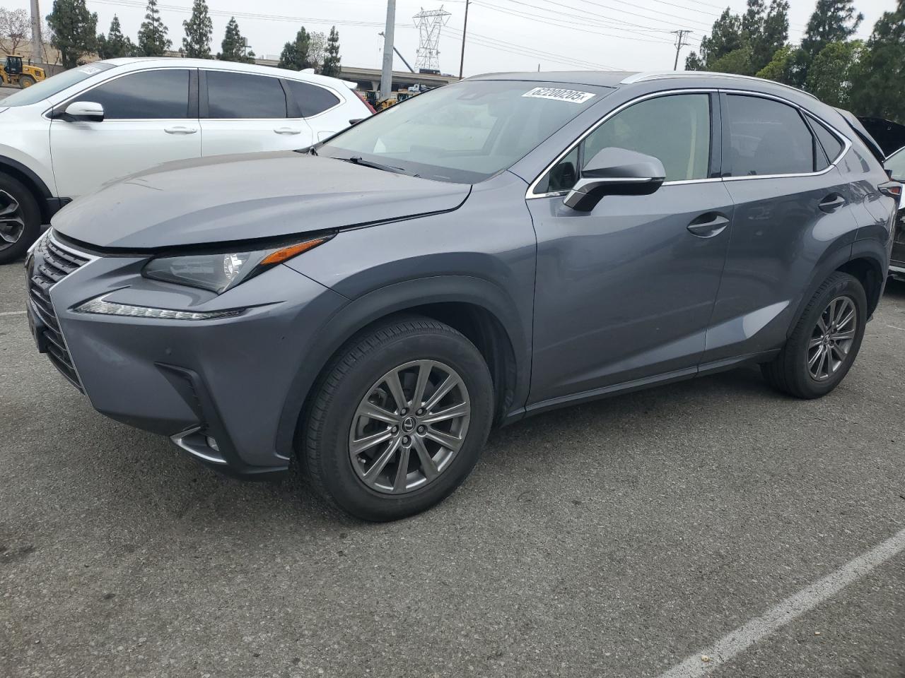 LEXUS NX 300 BASE