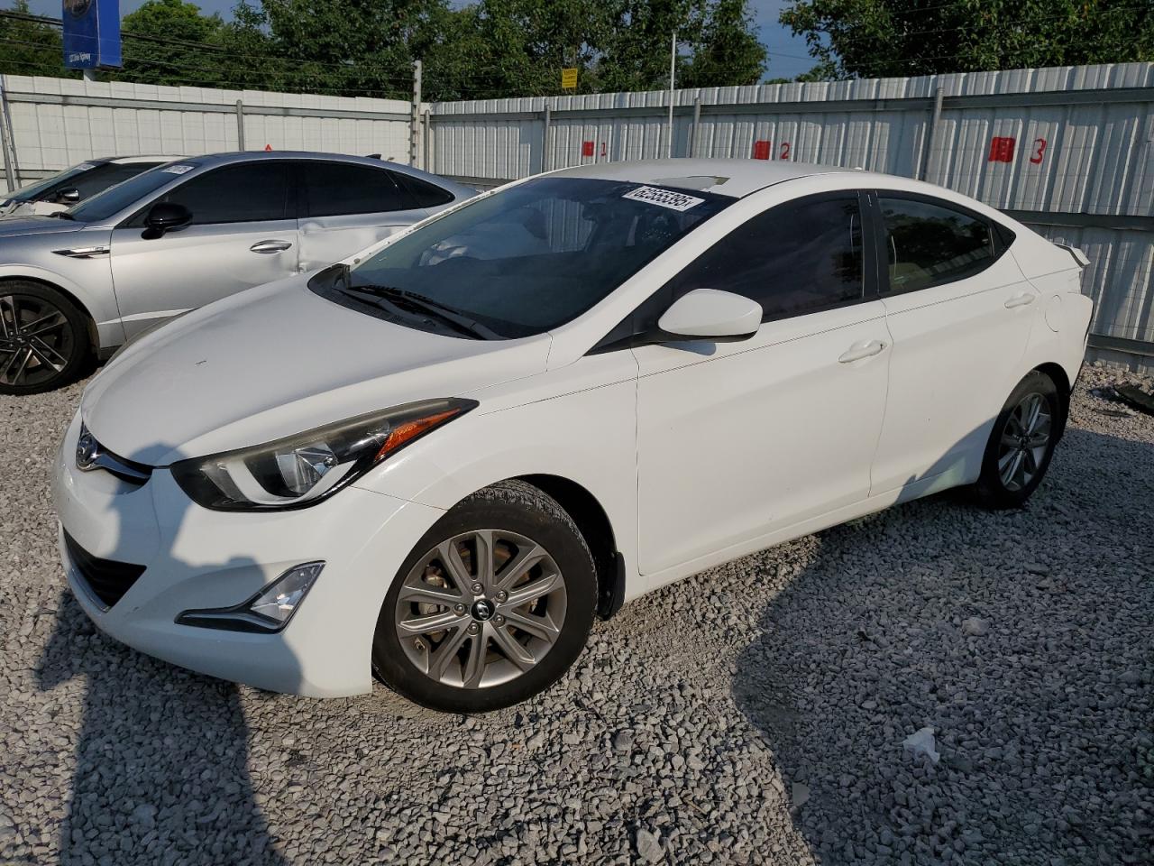 HYUNDAI ELANTRA SE