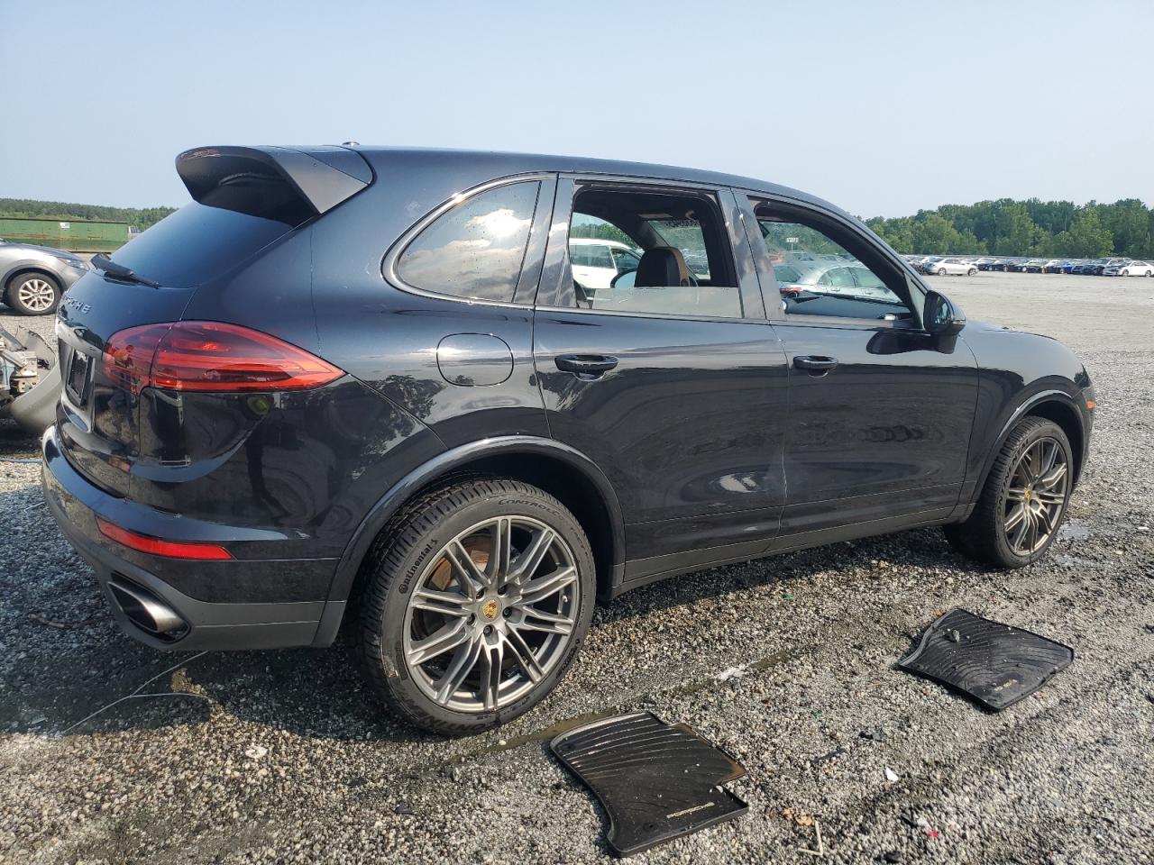PORSCHE CAYENNE