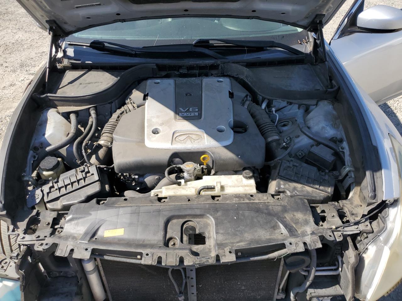 Infiniti G37 base 2012