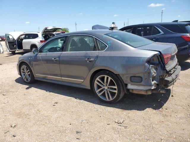 2017 VOLKSWAGEN PASSAT R-L 1VWDT7A33HC025833