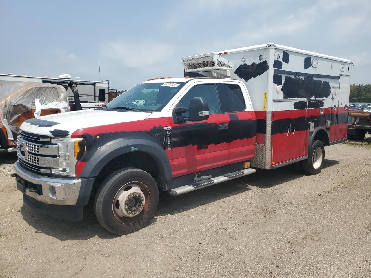 FORD F-550 SUPER DUTY