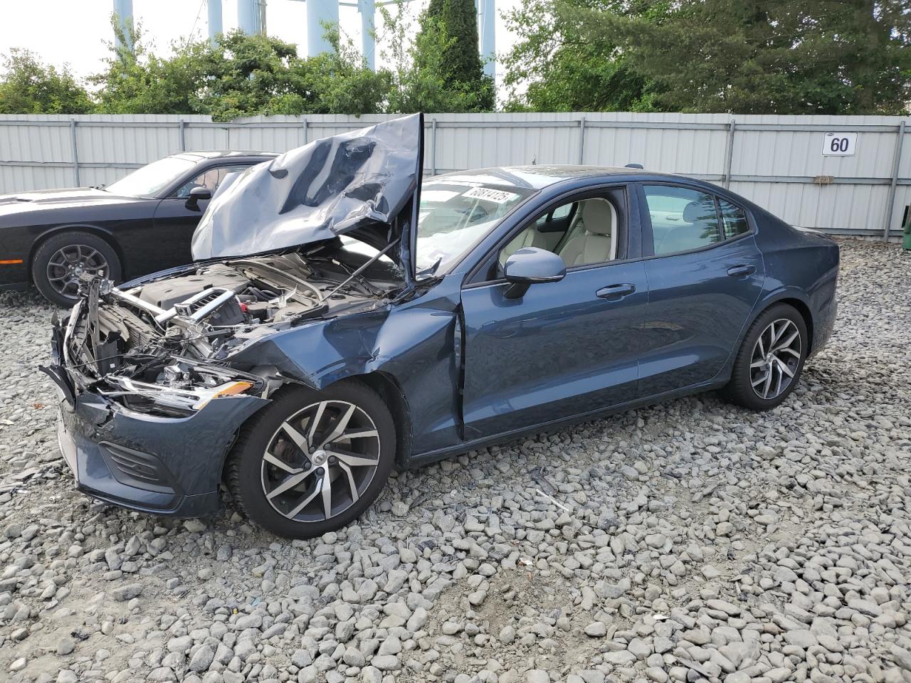 VOLVO S60 T5 MOMENTUM