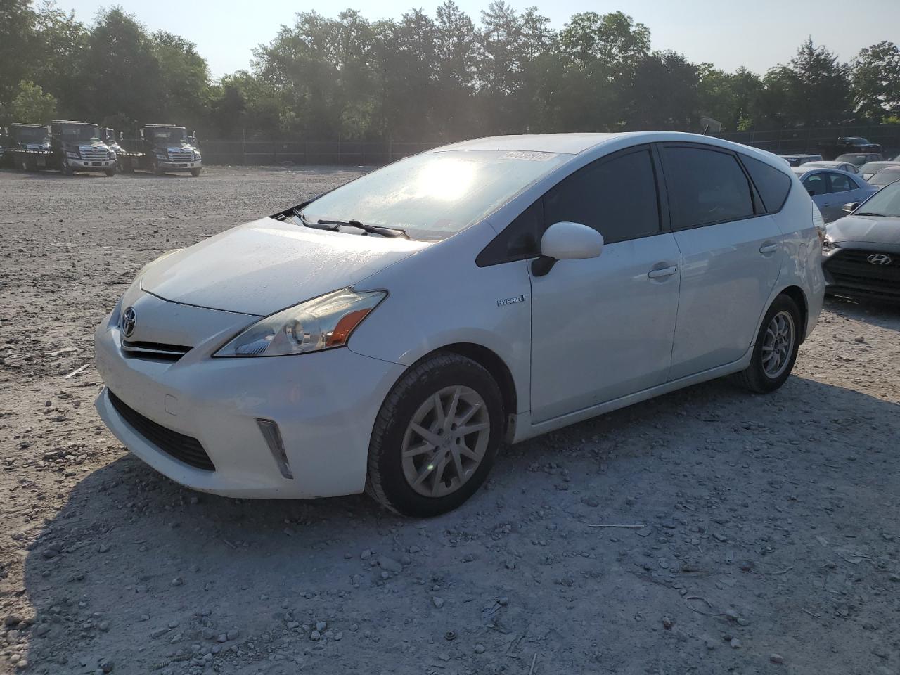 TOYOTA PRIUS V