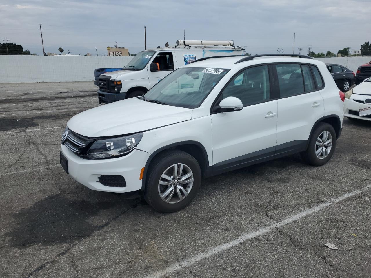 VOLKSWAGEN TIGUAN S