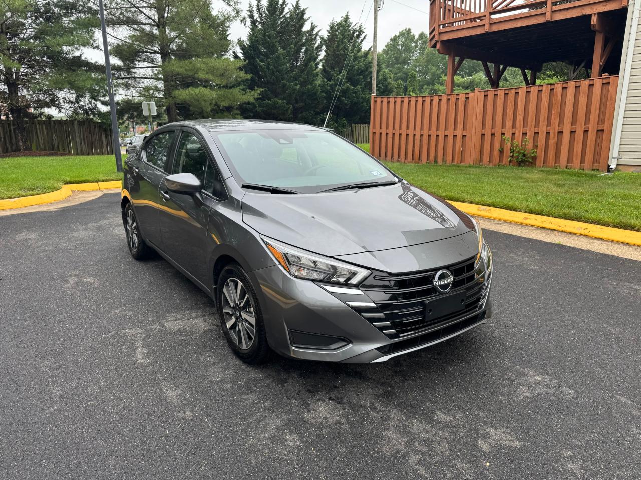 NISSAN VERSA SV